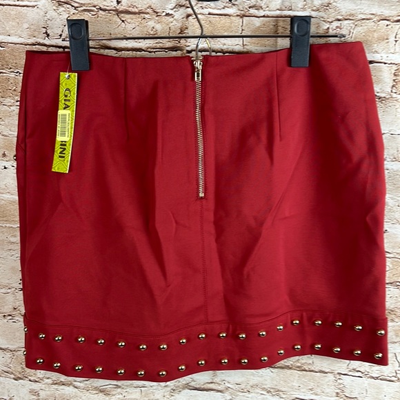 New Gianni Bini Reyes Dark Clay Nailhead Mini Skirt Medium - Picture 4 of 8